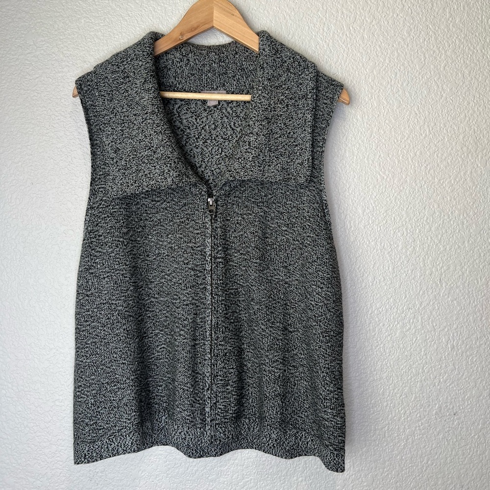J. Jill Marled Black Sleeveless Zip Up Vest, L